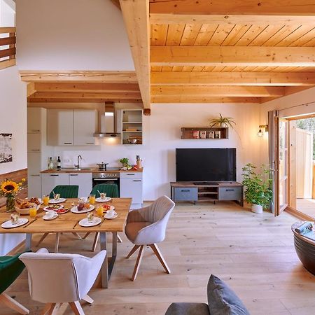 Ferienwohnung Tittmoning Zwischen Salzburg Und Burghausen Exterior foto